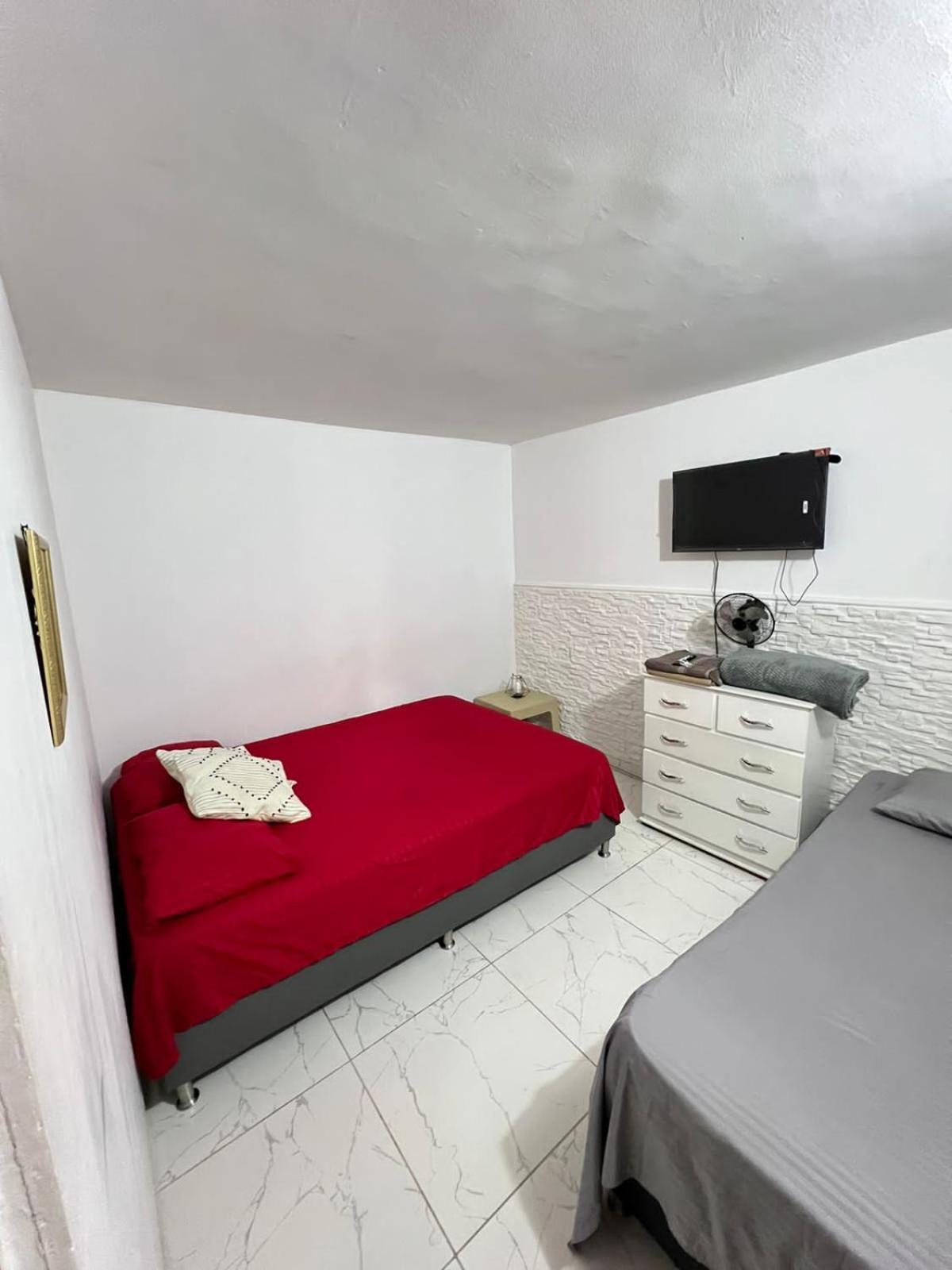מדיין Hostal Campo Amor מראה חיצוני תמונה