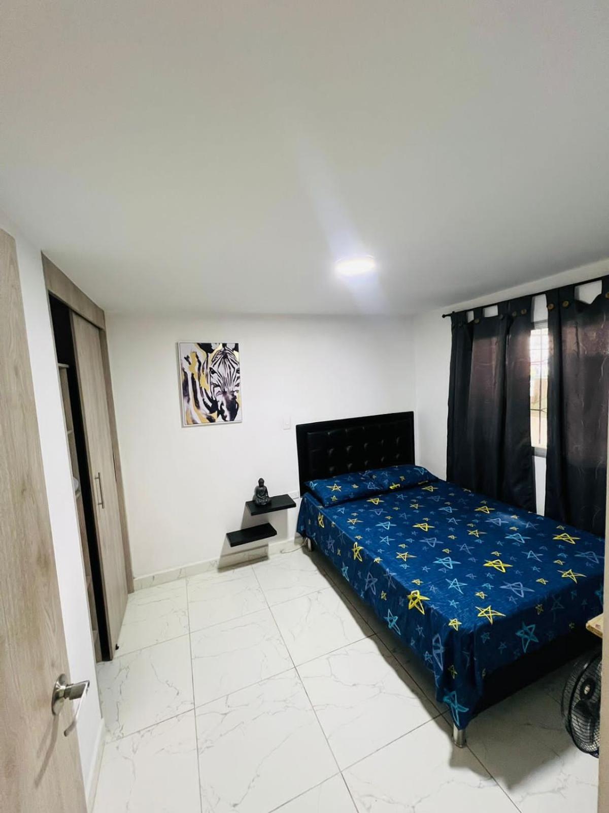 מדיין Hostal Campo Amor מראה חיצוני תמונה